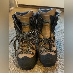Montrail Hiking Boots Italy Made Women’s 8.5